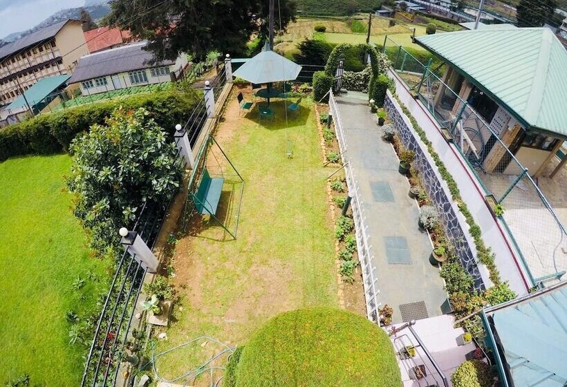 פנסיון New Royal Mount