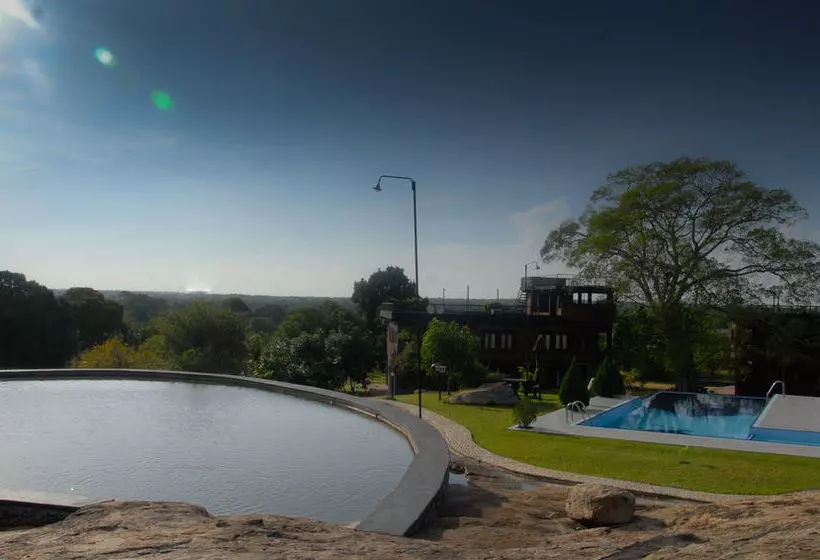 استراحتگاه Bandagiri Village