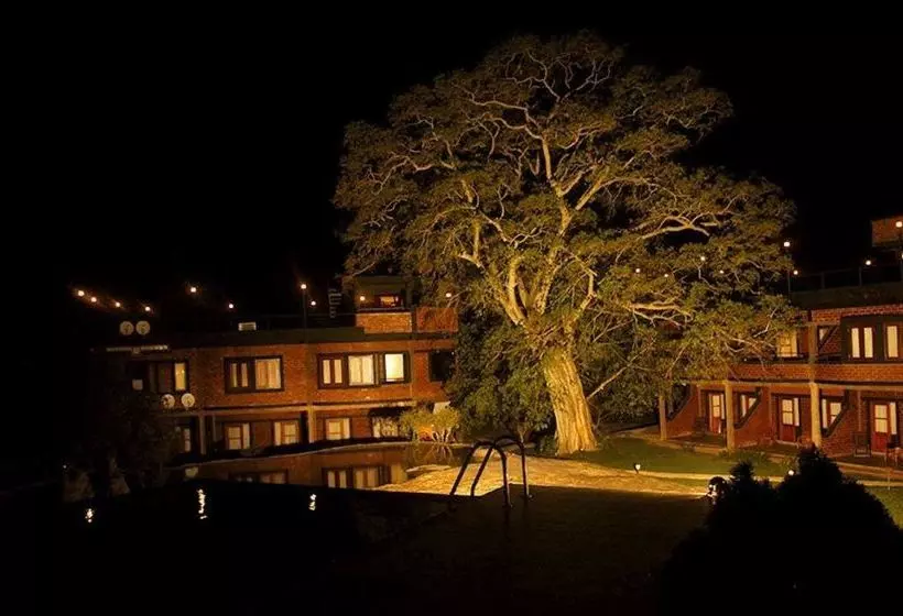 استراحتگاه Bandagiri Village