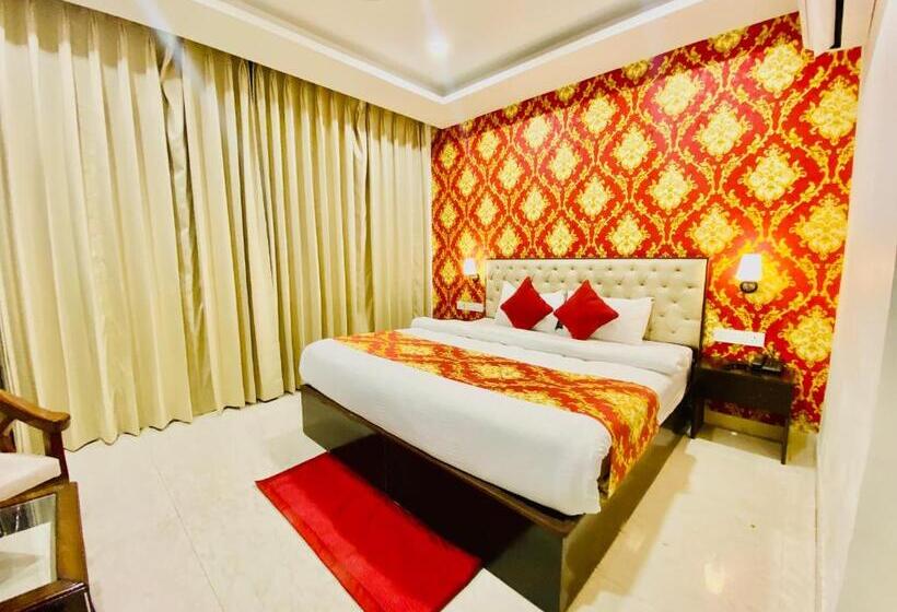 Blueberry Hotel Zirakpur A Family Hotel With Spacious And Hygenic Rooms