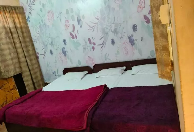 ユースホステル Raj Bed And Breakfast Near Tajmahal