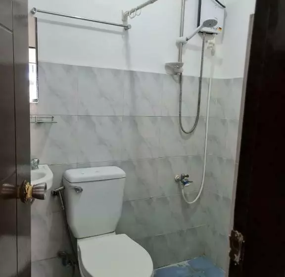 ユースホステル Dasma Lofts Hotel Near Dela Salle Dasma