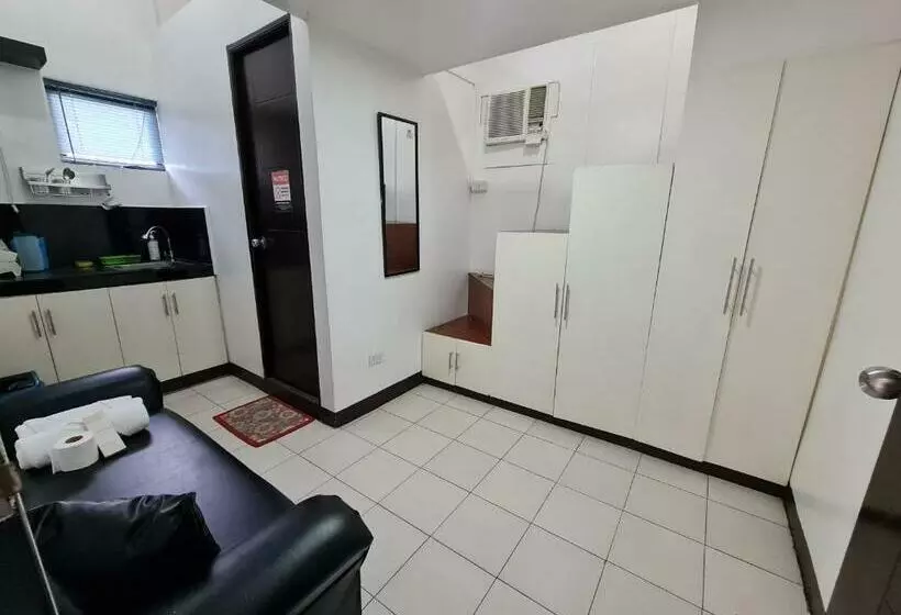 ユースホステル Dasma Lofts Hotel Near Dela Salle Dasma