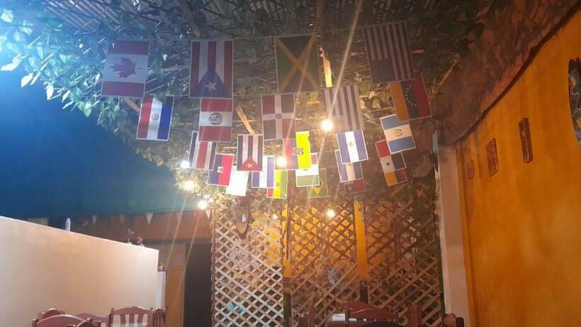 旅馆 Hospedaje In House