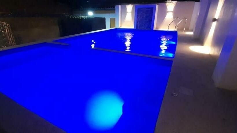 旅馆 Hospedaje In House