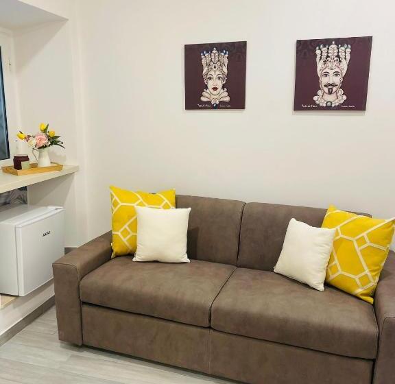 Bed and Breakfast Le Case Col Sole Da Silvia Interno 3