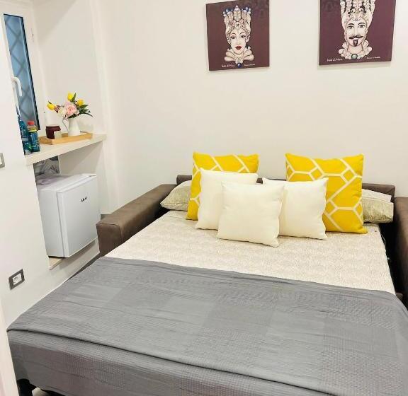 Bed and Breakfast Le Case Col Sole Da Silvia Interno 3