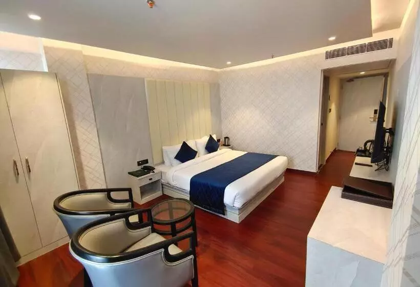 The Emerald Hotel & Siya Milan Banquets