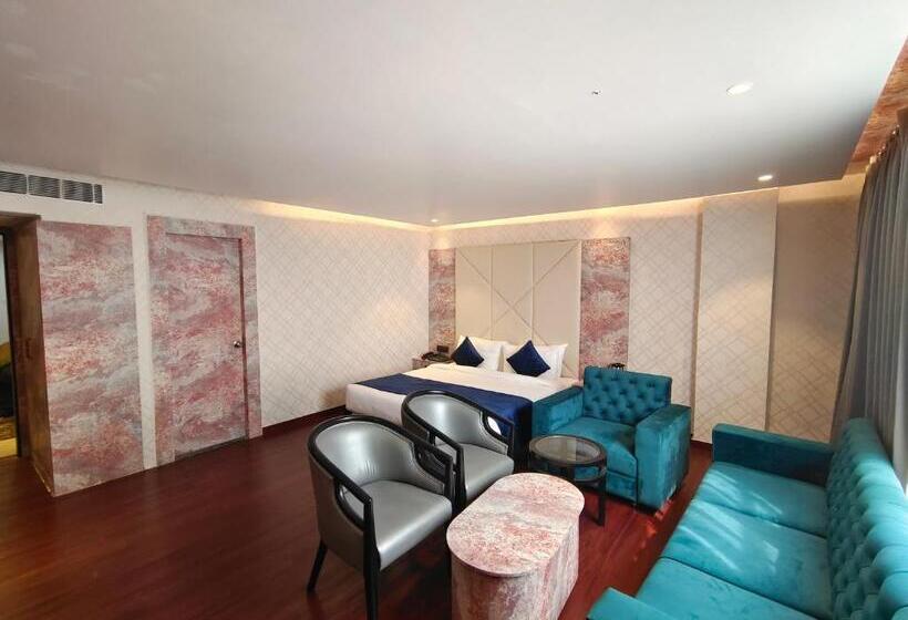 The Emerald Hotel & Siya Milan Banquets