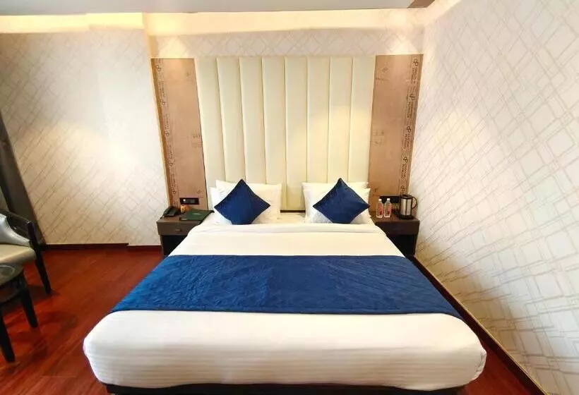 The Emerald Hotel & Siya Milan Banquets