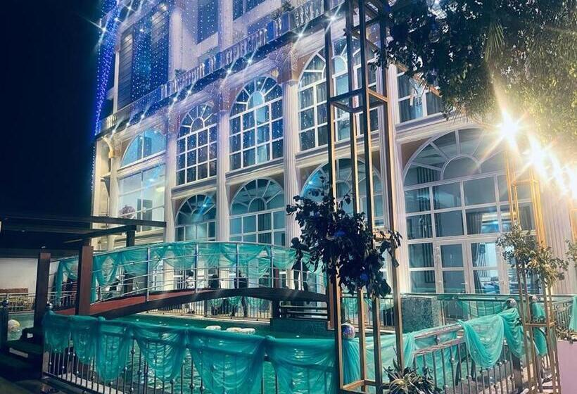 The Emerald Hotel & Siya Milan Banquets