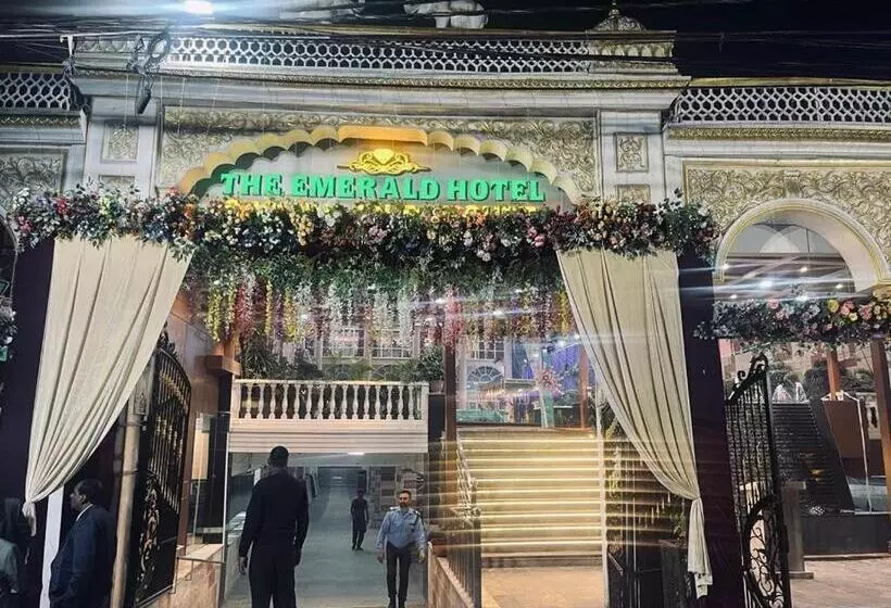 The Emerald Hotel & Siya Milan Banquets