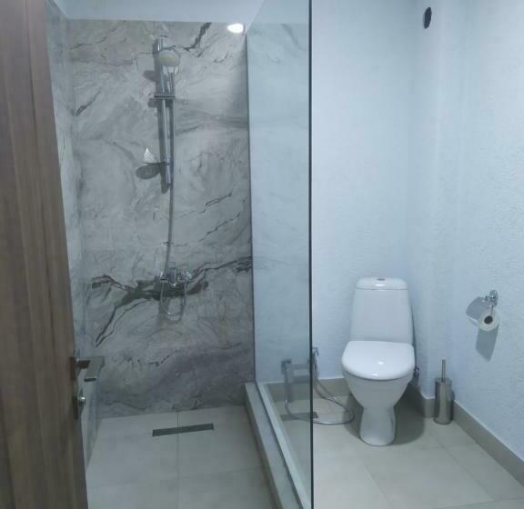 호스텔 Alpede In Zestafoni