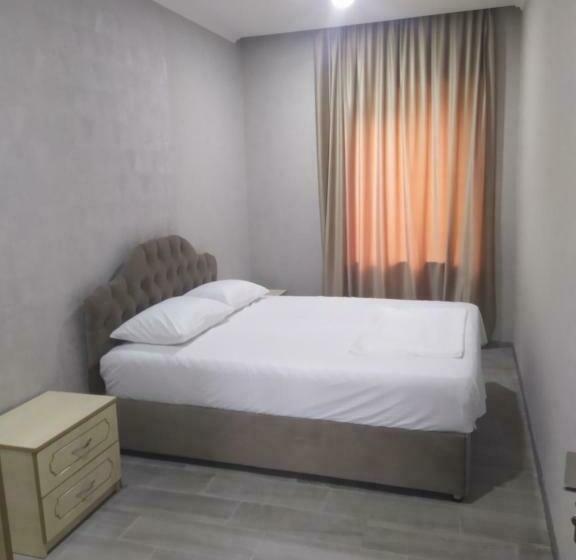 호스텔 Alpede In Zestafoni