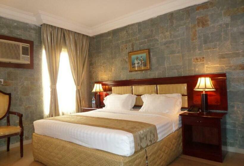 هتل Etraver Hospitality