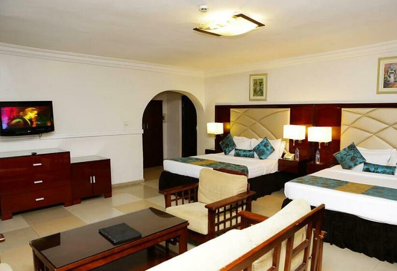 هتل Etraver Hospitality