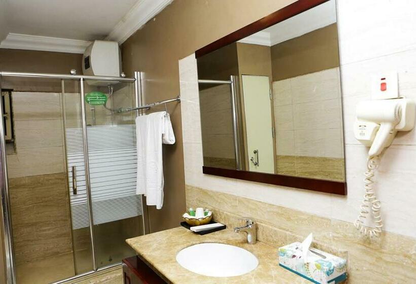 هتل Etraver Hospitality