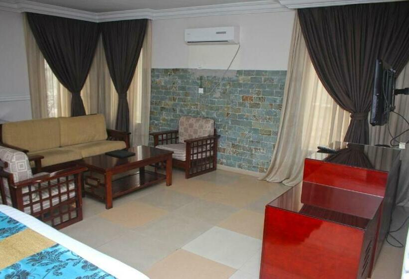 هتل Etraver Hospitality