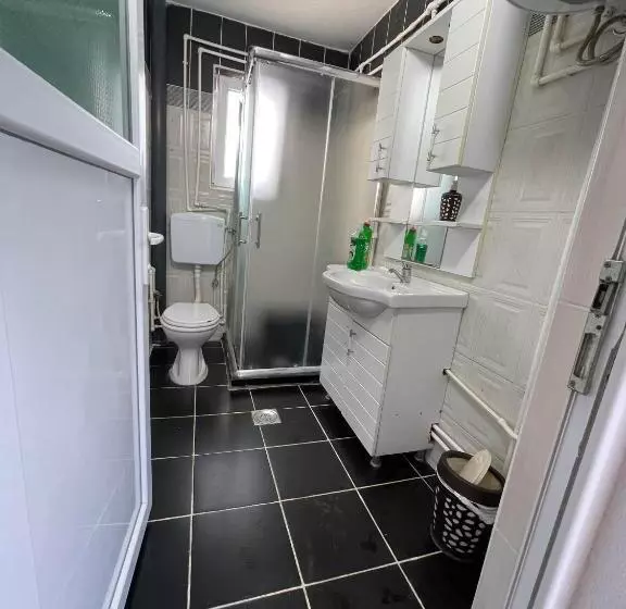 پانسیون Rock Hostel