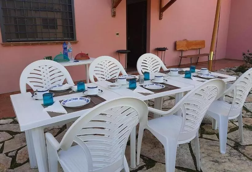 Hotelli L Albero Degli Struzzi