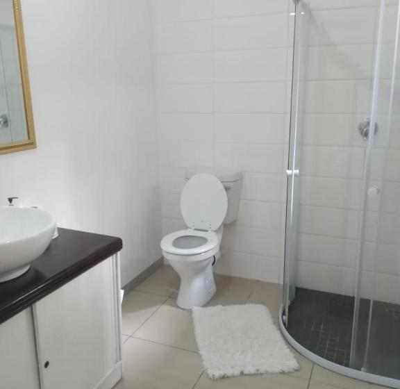 Pension Amethyst Suites