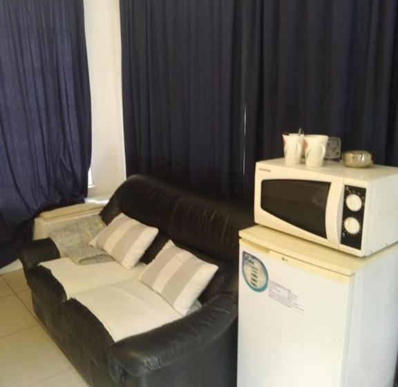 Pension Amethyst Suites