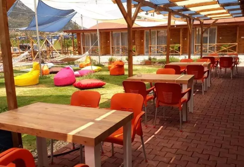 Zeyos Lodge Hotel&restaurant