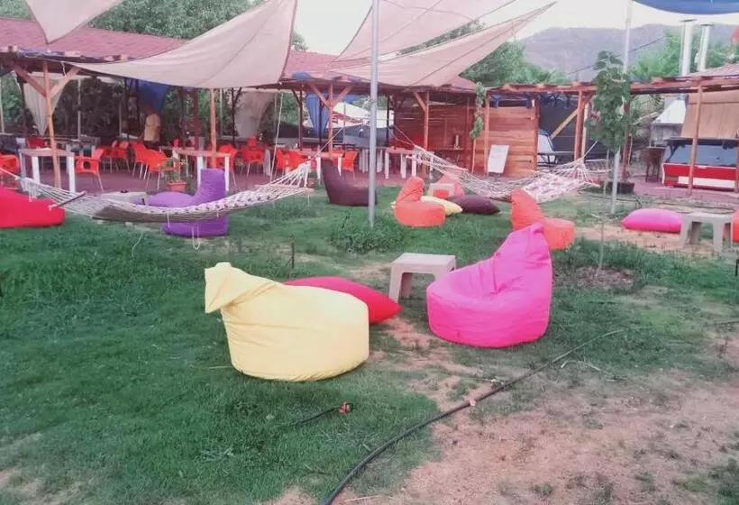 Zeyos Lodge Hotel&restaurant