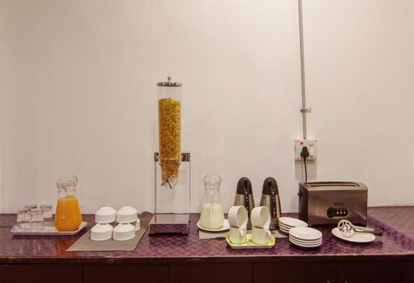 בית מלון כפרי Vinayaga Excellency Tiruppur