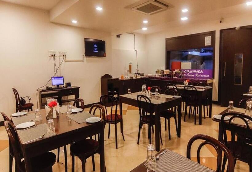 בית מלון כפרי Vinayaga Excellency Tiruppur