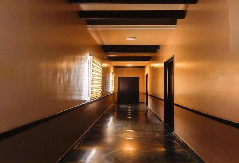 בית מלון כפרי Vinayaga Excellency Tiruppur