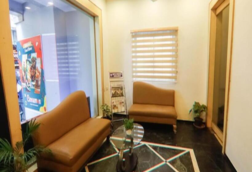 בית מלון כפרי Vinayaga Excellency Tiruppur