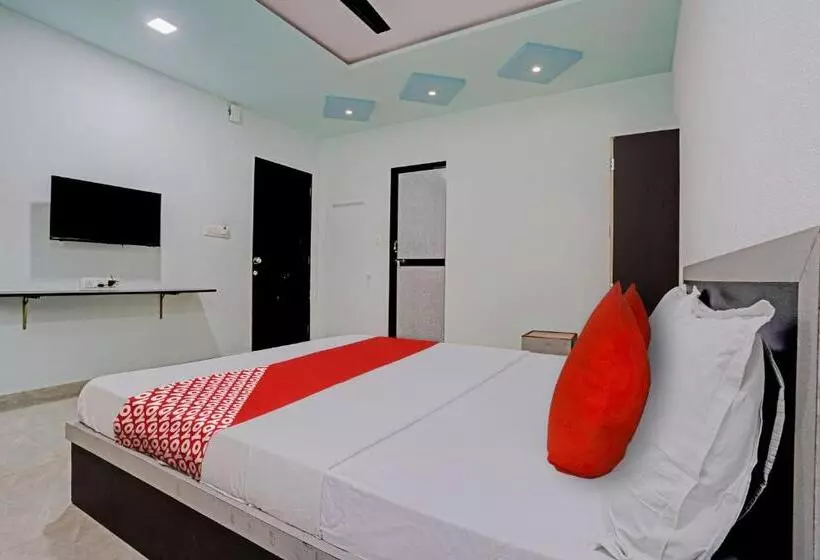 Oyo Flagship Hotel 13insky