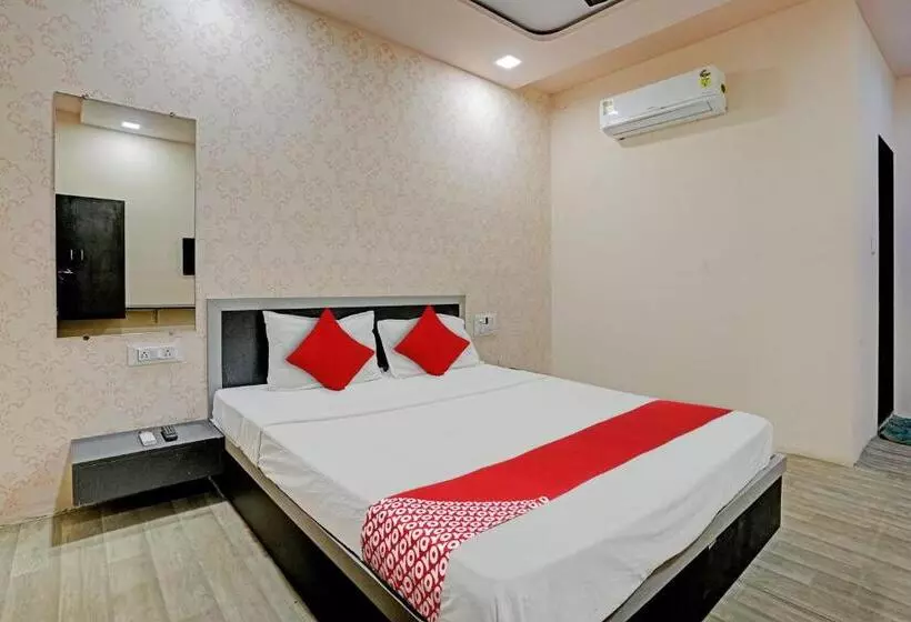 Oyo Flagship Hotel 13insky