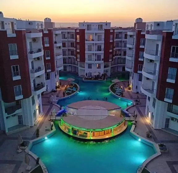 Aqua Tropical Resort, El Guana 15,alahyaa