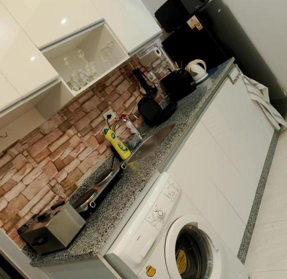 Aqua Tropical Resort, El Guana 15,alahyaa