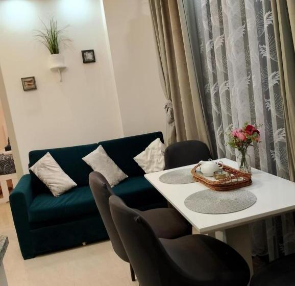 Aqua Tropical Resort, El Guana 15,alahyaa