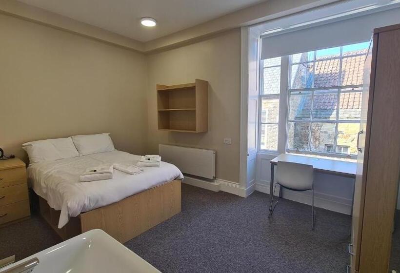 Bed and Breakfast St Chad S College