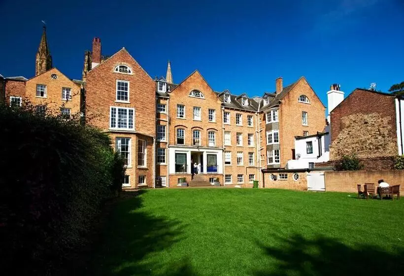 ベッドアンドブレックファースト St Chad S College