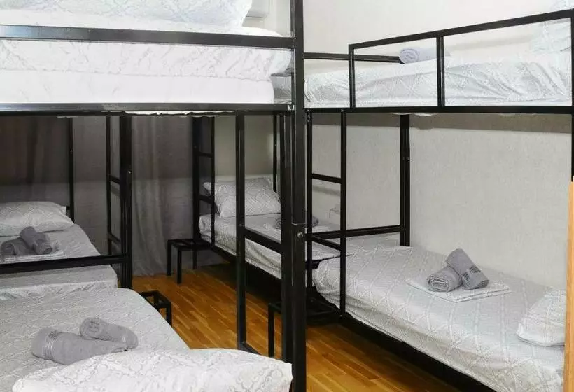 Kenut Hostel