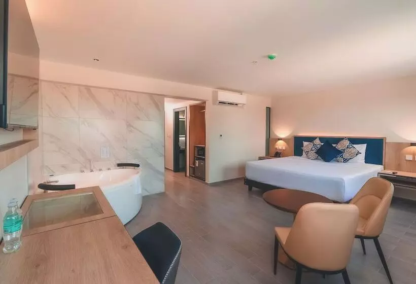 Lyz Business Hotel Piura