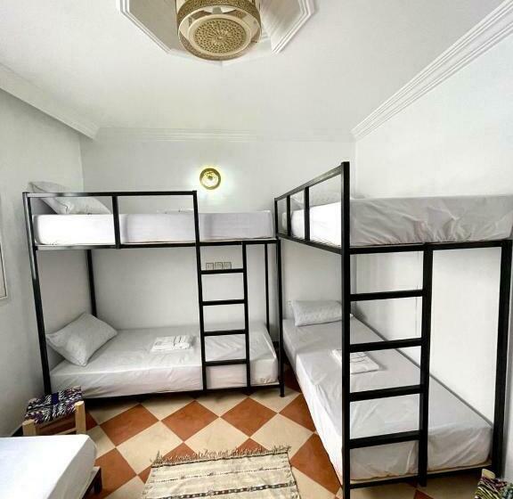 הוסטל Dar Oussama