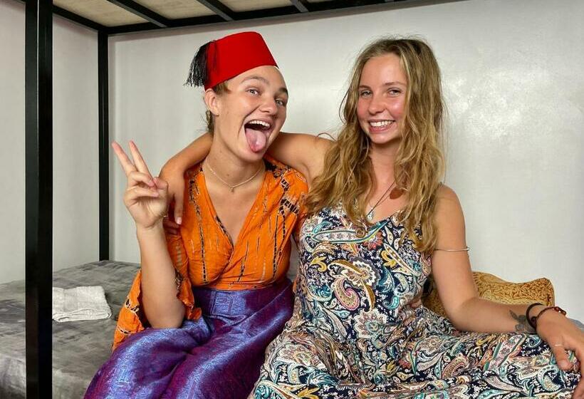 הוסטל Dar Oussama