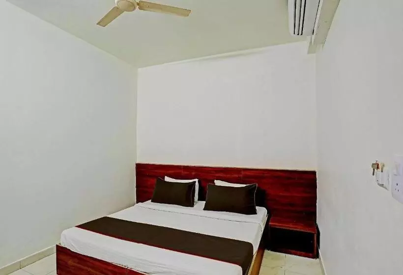 Collection O Hotel Aditya Inn