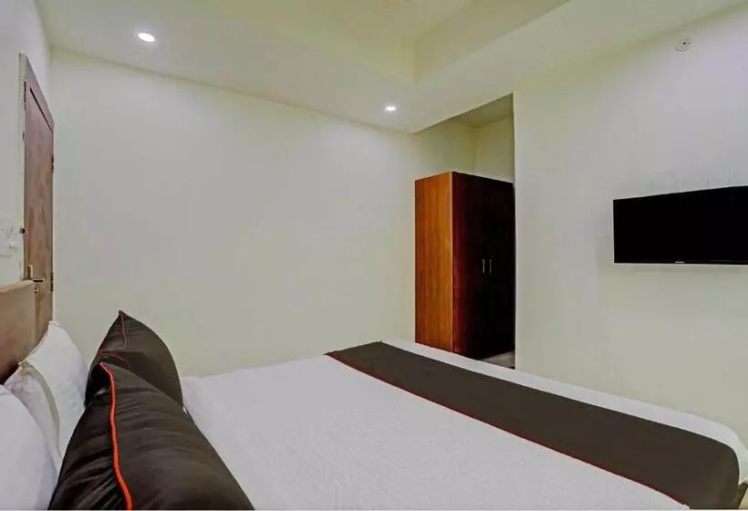 Collection O Hotel Aditya Inn