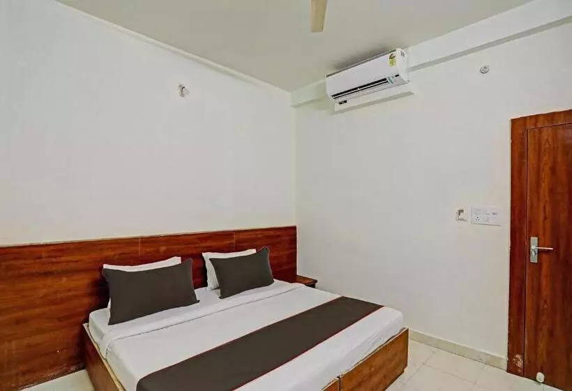 Collection O Hotel Aditya Inn