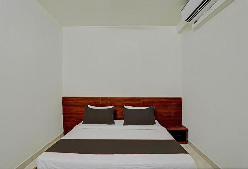 Collection O Hotel Aditya Inn