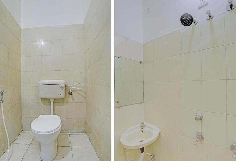 Collection O Hotel Aditya Inn