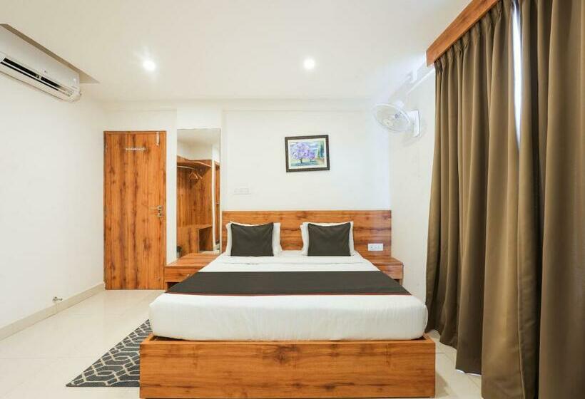 בית מלון כפרי Collection O M&m Hospitality Kiap Airport Back Gate