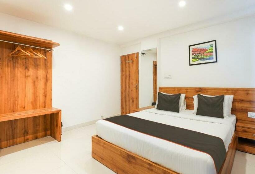 בית מלון כפרי Collection O M&m Hospitality Kiap Airport Back Gate